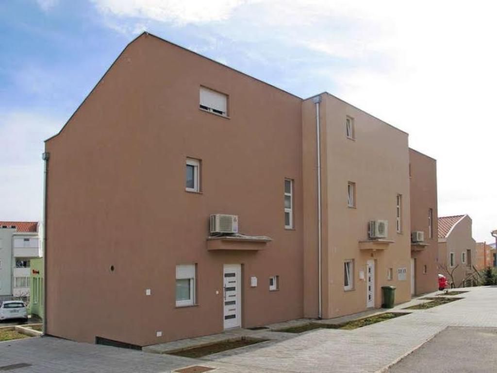4 Bedroom With 3 Bathrooms&private Parking - Orange Appartement Zadar