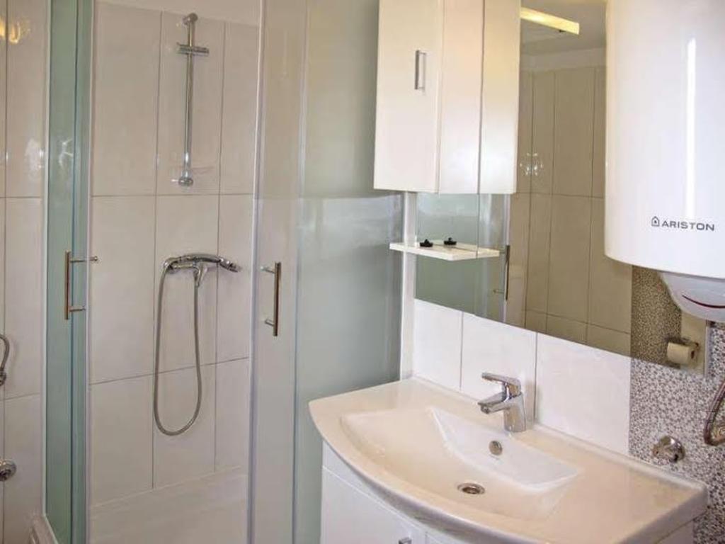 4 Bedroom With 3 Bathrooms&private Parking - Orange Appartement