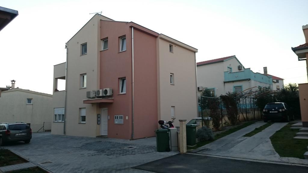 4 Bedroom With 3 Bathrooms&private Parking - Orange Appartement