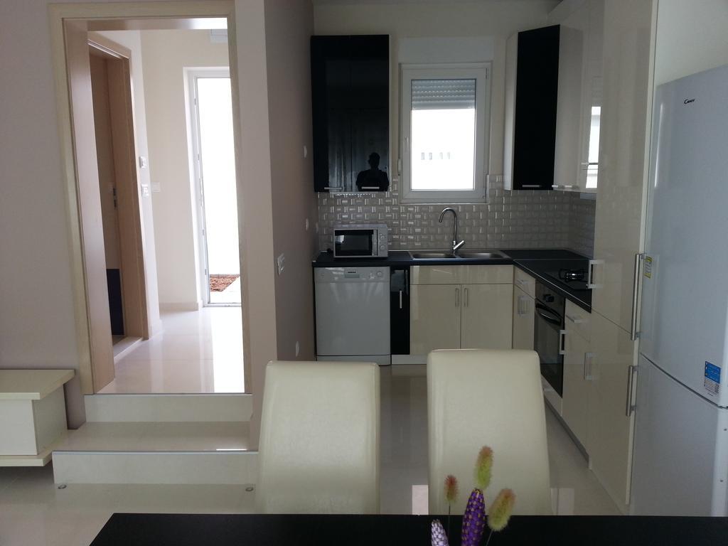 Appartement 4 Bedroom With 3 Bathrooms&private Parking - Orange *