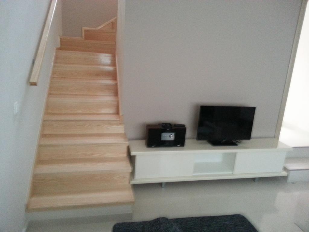 4 Bedroom With 3 Bathrooms&private Parking - Orange Appartement *